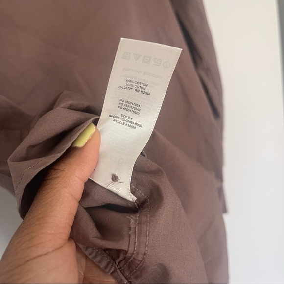 NWT Babaton Essential Classic Button Down Shirt Deep Taupe Size Small - Picture 7 of 7